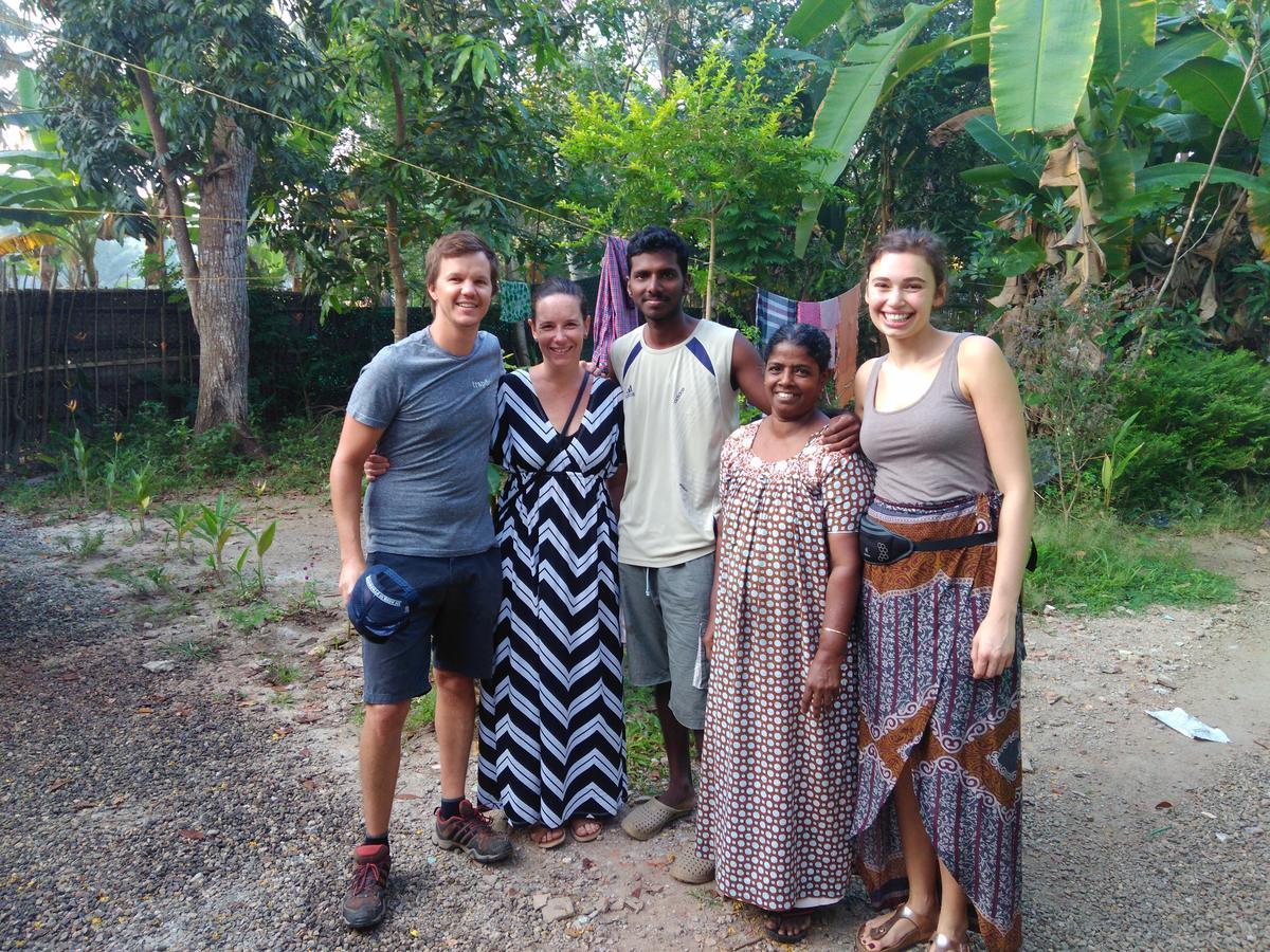 Munroe Coconut Homestay *